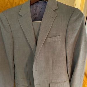 Joseph Abboud Mens suit 38R coat / 32 waist pants